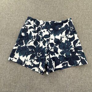 Margaret M Slimming Pull-On‎ Shorts Floral Navy Blue White XS Stretchy Low Rise